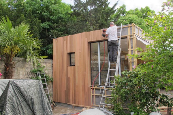 Extension en bois avec bardage red cedar