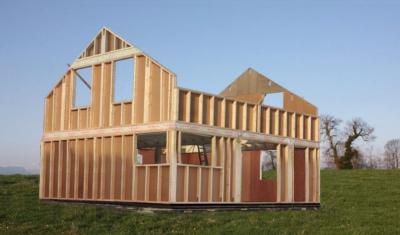 Maison en bois plateforme