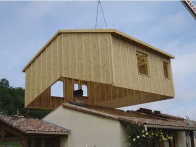 Construction surlvation en bois