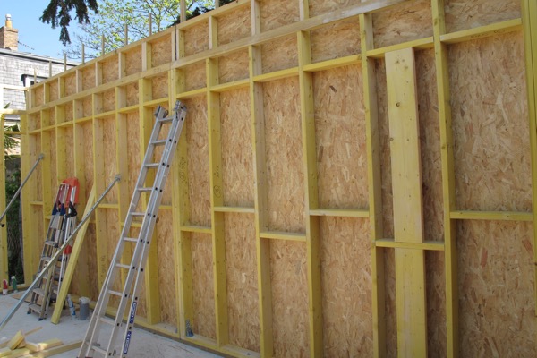Extension en bois murs prfabriqus